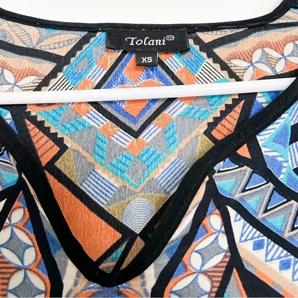 Tolani silk long sleeve blouse abstract print tunic navy blue Anthropologie - Picture 6 of 7
